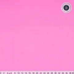 Art Gallery Fabrics Pure Solids Rock Candy, unifarbener Baumwollstoff in Pink mit Zentimeter-Maßstab