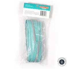 Rückseite der Verpackung mit Beschreibung '3 yards (108 inches) of size #5 zipper-by-the-yard teal stripe zipper tape', Barcode und Sassafras-Lane-Logo.
