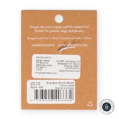 Rückseite der Verpackung mit Artikelnummer ZC10, Bezeichnung „Blue Bow Stitch Marker“ und Barcode.
