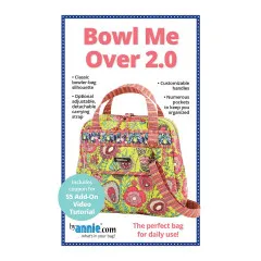 Titelseite der ByAnnie's-Schnittmusteranleitung Bowl Me Over 2.0 mit Foto der gelb-pink gemusterten Bowler-Tasche und Eigenschaftsliste.