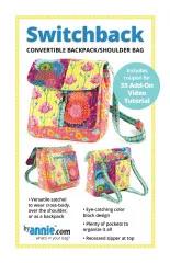 Packungsfoto des ByAnnie's Schnittmusters Switchback mit drei Ansichten der Tasche als Rucksack und Umhängetasche.