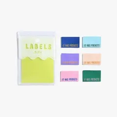 Alle sechs Farbvarianten des Labels 'It Has Pockets': Blau, Hellblau, Lila, Pfirsich, Rosa und Grün.
