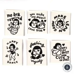 Die sechs Labels aus Set 1 „Feeling Myself“ im Raster: „No bra required“, „You make my dreams come true“, „Grow Make Learn“, „Happy Dance“, „Feeling myself“ und „Does my butt look cute in this?“.