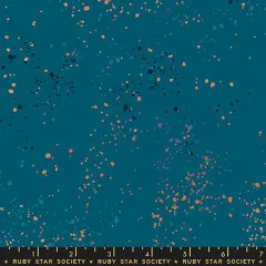 Speckled-Canvas in Metallic Teal, flach ausgebreitet mit Maßstab und Webkante