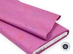 Gefalteter Stoffballen der Ruby Star Society Speckled-Kollektion in Lupine mit Herstelleretikett am Rand.