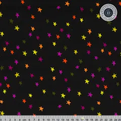 Baumwollstoff Starry Spooky Black mit bunten Sternen in Gelb, Orange und Pink auf Schwarz, mit cm-Lineal