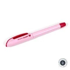 Der Air-erasable-Stift mit abgenommener Kappe, schräg liegend fotografiert.