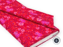 Gefalteter Stoffballen mit sichtbarem Etikett „Hello Alice – Cheshire“, Artikelnummer RS2123 12 und Angabe 100% Baumwolle.