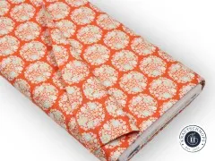 Gefalteter Stoffballen mit Etikett „Tilda Bumblebee Flower Nest Ginger".