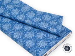 Gefalteter Stoffballen mit Etikett Something Blue – Picknic Denim