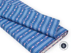 Gefalteter Stoffballen mit Etikett Something Blue – Claramay Denim