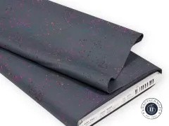Gefalteter Stoffballen der Speckled-Kollektion in Ghostly mit Ruby-Star-Society-Etikett
