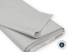Gefalteter Stoffballen in Zen Grey mit Moda-Etikett, Artikelnummer 9900-185 und Materialangabe.