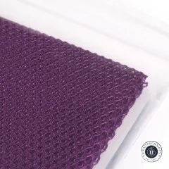 Gefaltetes Musterstück des ByAnnie's Lightweight Mesh in Tahiti freigestellt ohne Verpackung.