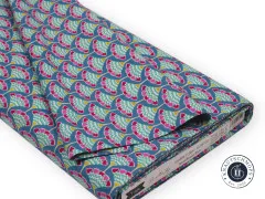 Gefalteter Stoffballen mit Herstelleretikett Tasselflower Blue