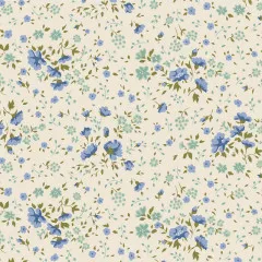 Tilda Stoff Ellie mit blau-türkisen Blüten und grünen Blättern auf hellem Grund