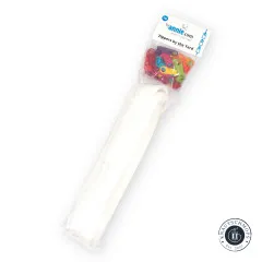 Verpackte Zippers by the Yard mit Etikett und Rollband im Beutel