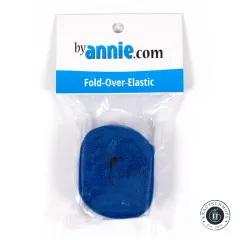 Verpackung des Fold-Over-Elastics in Blastoff Blue, gerade von vorne fotografiert