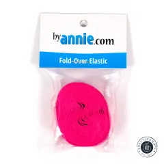 Verpackung des Fold-Over-Elastics in Lipstick, gerade von vorne fotografiert