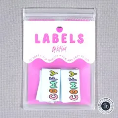 Frontale Ansicht der Verpackung mit den Labeln 'Comfy'.