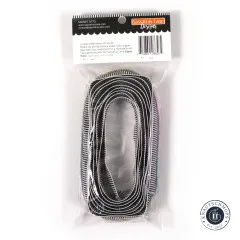 Rückseite der Verpackung mit Artikelnummer SASSKIT 017G, Barcode und Produktbeschreibung: 3 Yards schwarz-weiß gestreiftes Reißverschlussband Größe #5 mit Zähnen in Regenbogen-Optik.