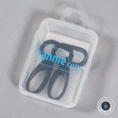 Vorderseite der durchsichtigen Kunststoffbox mit ByAnnie's-Logo und den beiden sichtbaren Karabinerhaken.