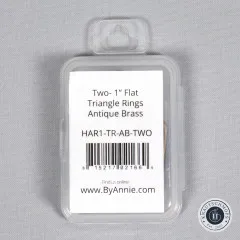 Verpackung der ByAnnie's Dreiecksringe Antique Brass mit Produktetikett und Barcode