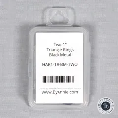 Verpackung der ByAnnie's Dreiecksringe Schwarz mit Produktetikett und Barcode