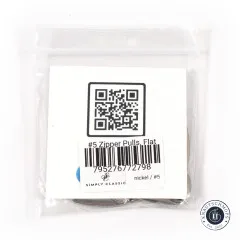 Rückseite der Verpackung mit Barcode, QR-Code und Produktetikett '#5 Zipper Pulls, Flat, Nickel'.