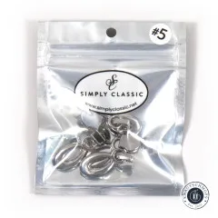 Schwarze Verpackungsrückseite mit QR-Code, Social-Media-Icons und Etikett Nr. 5 zipper pulls, teardrop, nickel.
