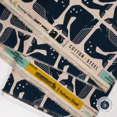 Webkante der Canvas-Variante mit Angaben zu Design "Grumpy Whale" und Kollektion "By The Seaside II" von Cotton + Steel.